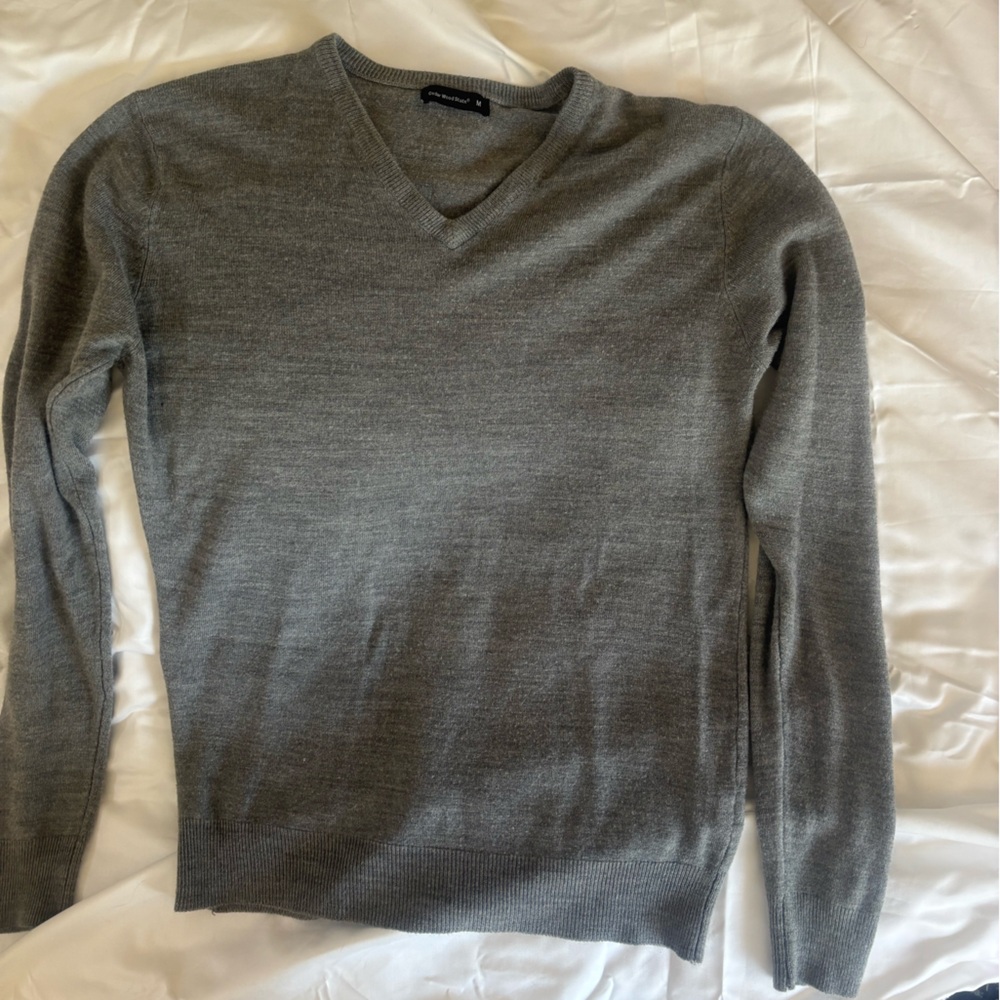 Men's Gray Sweater